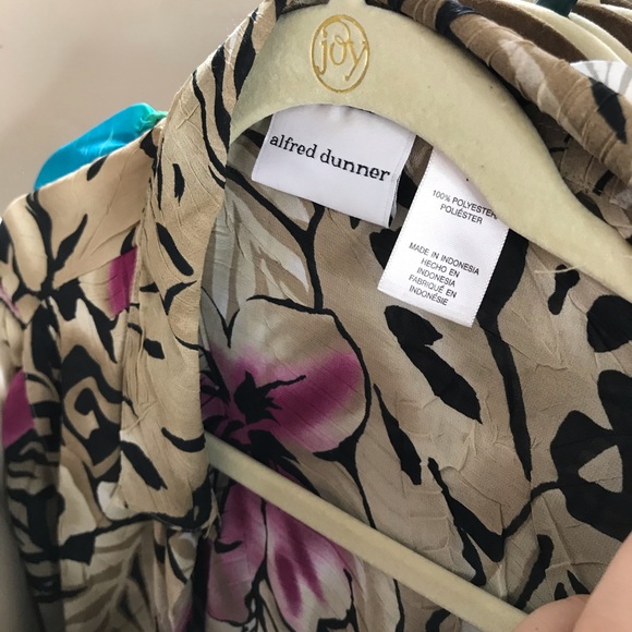 Vintage 90s Hibiscus Flower Loose Button Down - Picture 7 of 11